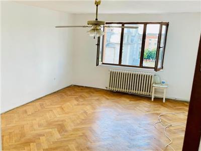 Apartament cu 3 camere de vanzare in Alba Iulia