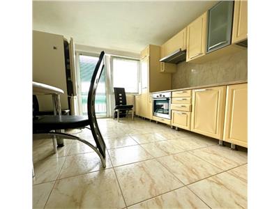 Apartament cu 4 camere de vanzare in Alba Iulia