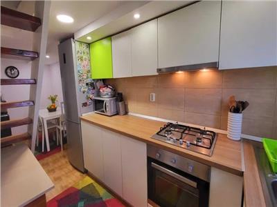 Apartament cu 3 camere la vila de vanzare zona Alba Micesti