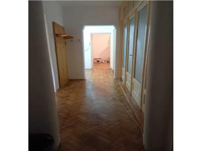 Apartament cu 4 camere de vanzare in Alba Iulia