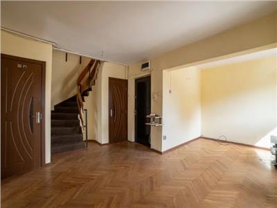 Apartament cu 4 camere de vanzare in Alba Iulia