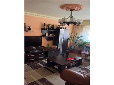 Apartament cu 3 camere de vanbzare in Alba Iulia Cetate Mercur