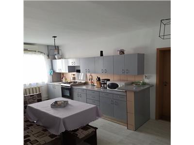 Apartament de Inchiriat 3 Camere , Zona Cetate